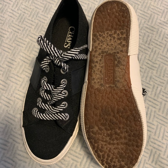 Chaps Lace Up Shoes - Picture 3 of 3